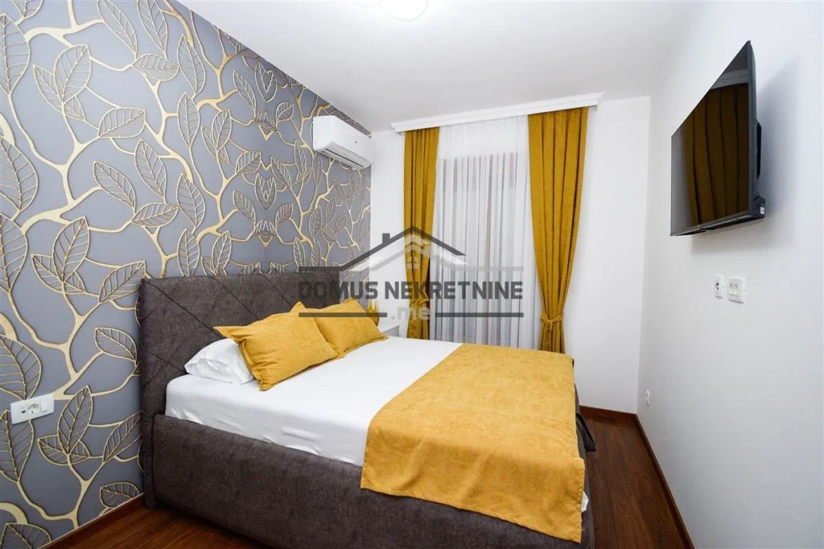 Izdavanje, dvosoban stan, 70m², Master Kvart, Podgorica