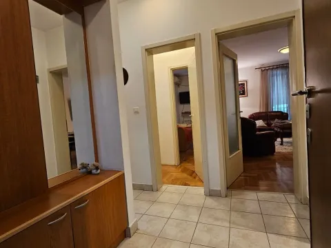 Rent, two bedroom apartment, 74m², Preko Morače, Podgorica - image 13