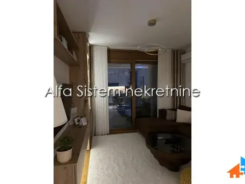 Izdavanje, trosoban stan, 77m², Novi Beograd Blok 63, Novi Beograd Sve Podlokacije - image 18