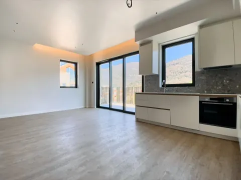 Prodaja, stan, 102m², Tivat, Crna Gora - image 14