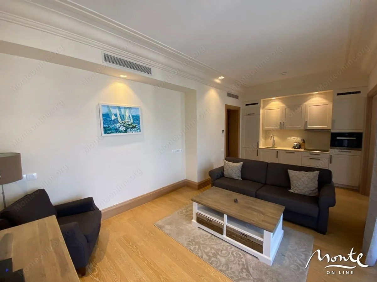 Prodaja, jednosoban stan, 76m², Tivat, Crna Gora