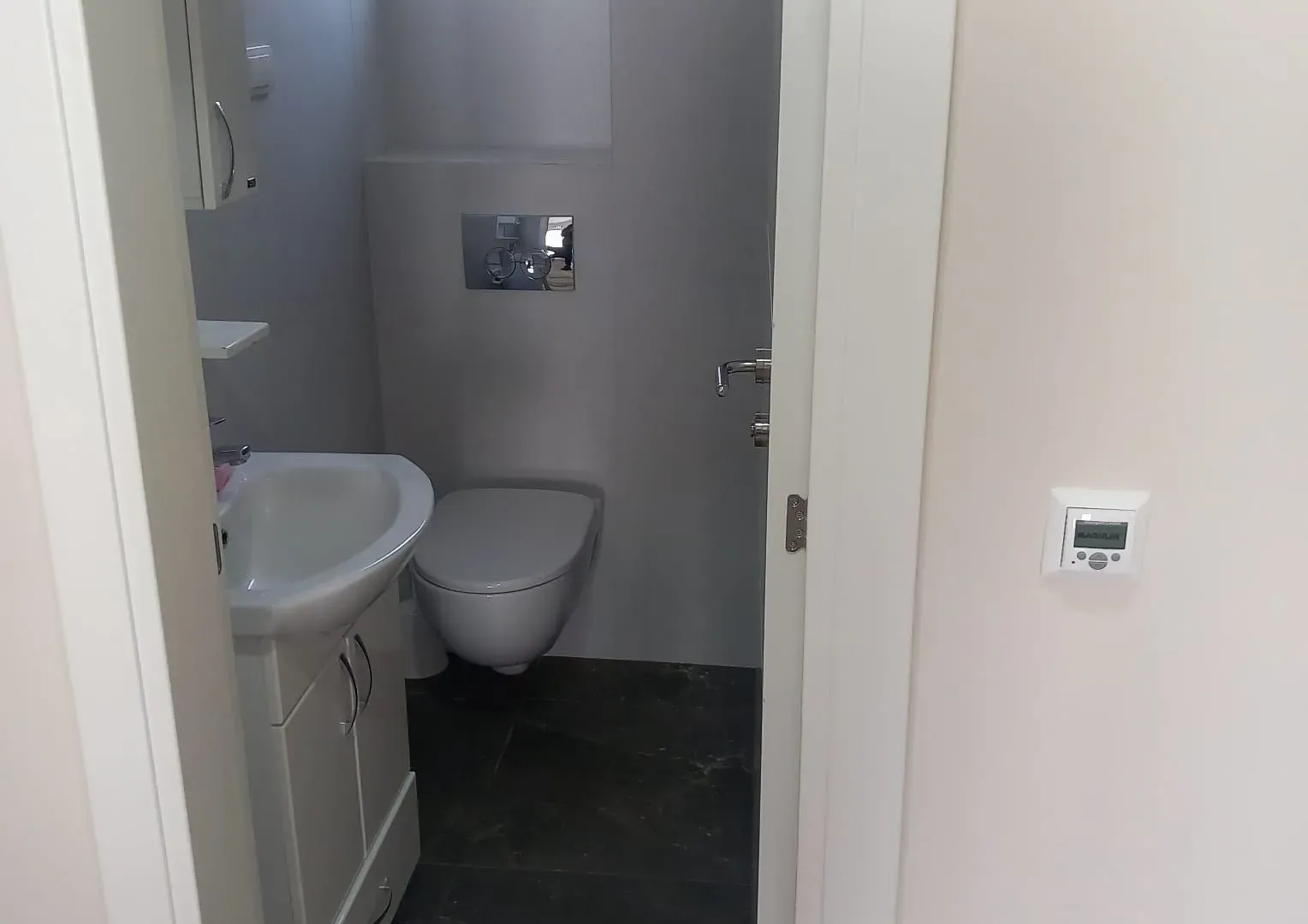 Rent, one bedroom apartment, 50m², Kalimanj, Tivat