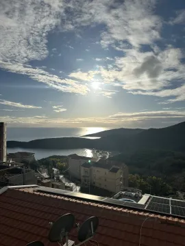 Rent, two bedroom apartment, 100m², Prijevor, Budva - image 1