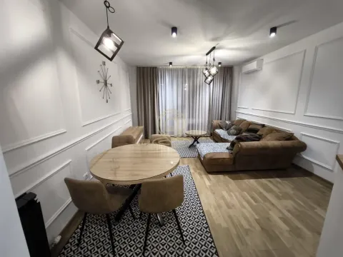 Izdavanje, trosoban stan, 60m², Južni Bulevar, Vračar Sve Podlokacije - image 3