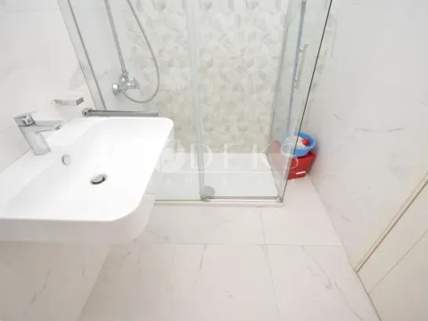 Izdavanje, jednosoban stan, 47m², Central Point, Podgorica - image 11