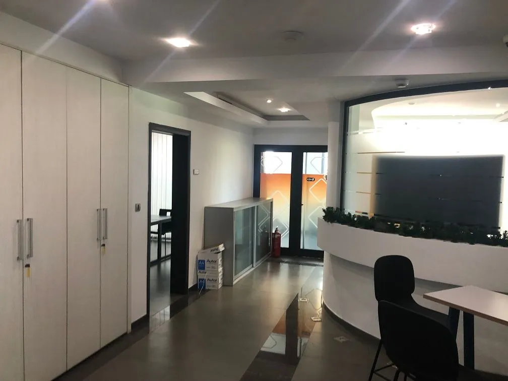 Rent, office space, 2500m², Zemun Sve Podlokacije, Beograd