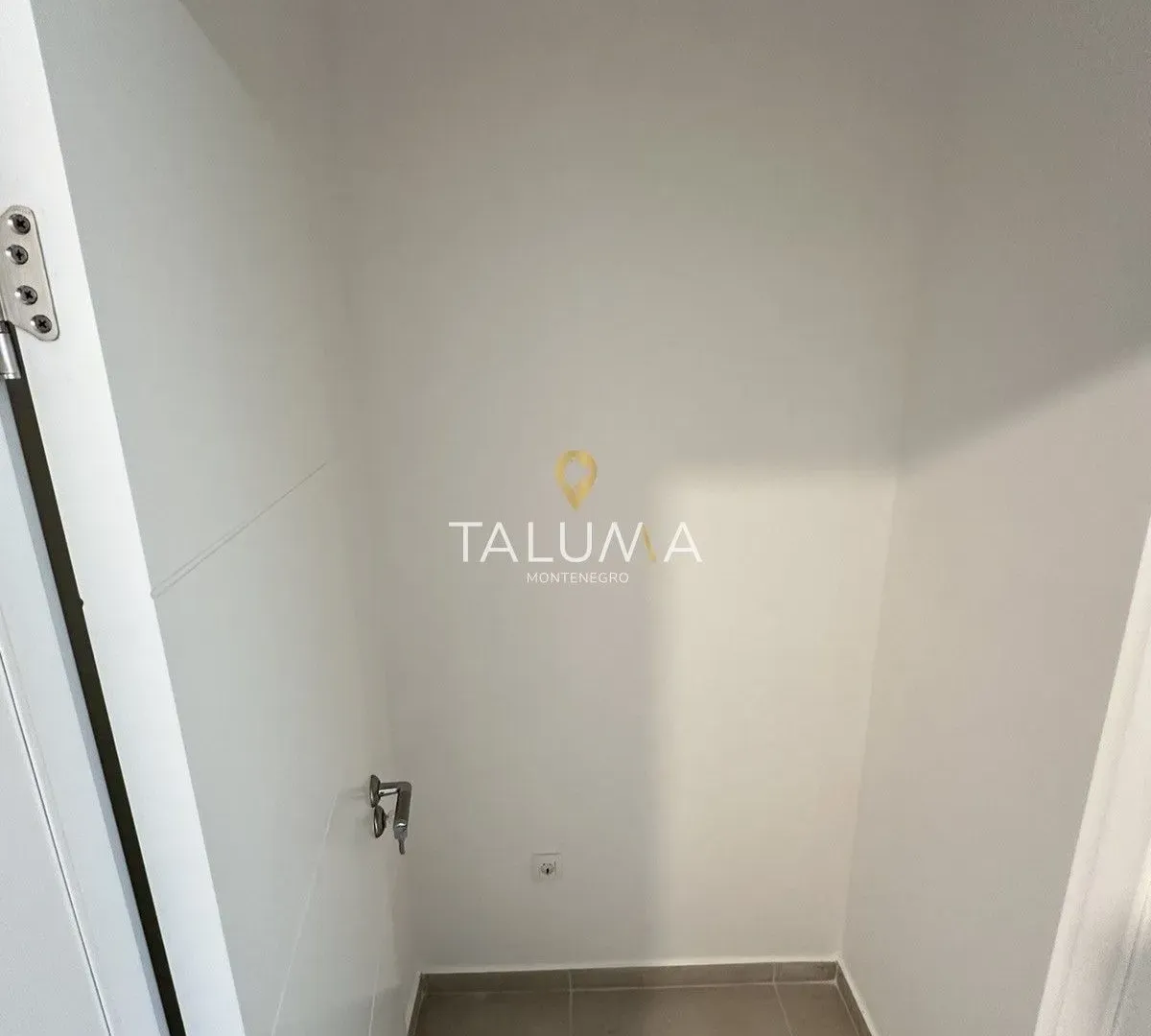 Izdavanje, dvosoban stan, 66m², Zabjelo, Podgorica