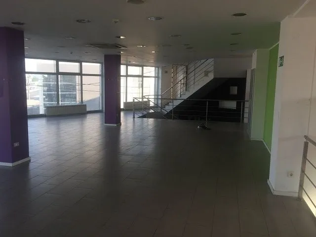 Rent, office space, 400m², Zrenjanin, Srbija