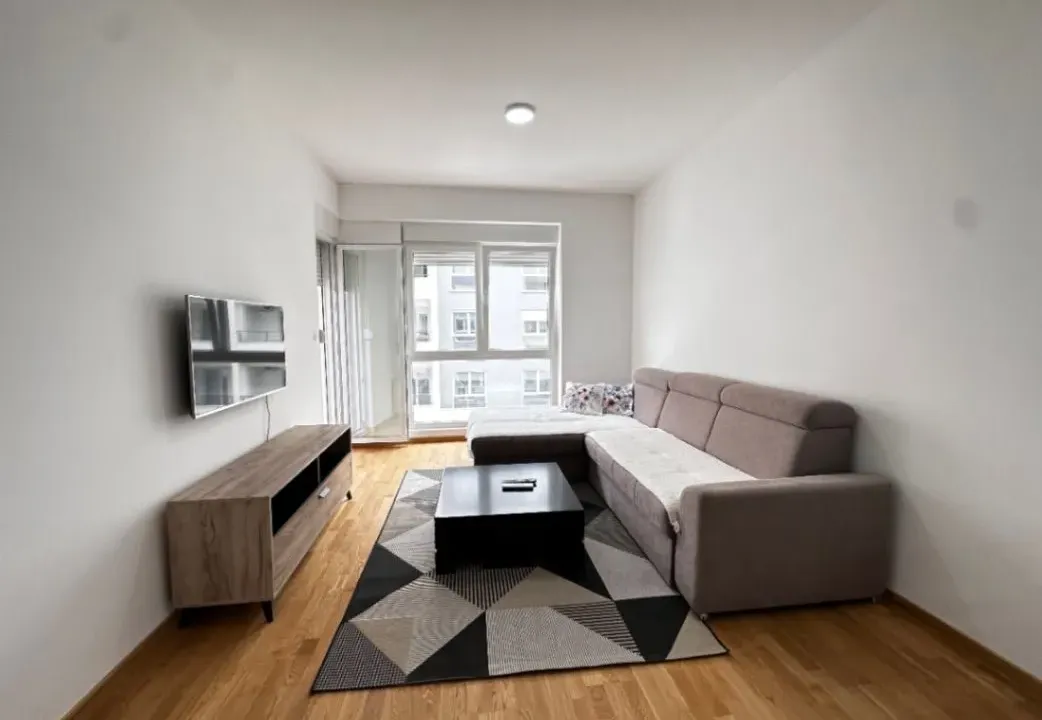 Izdavanje, jednosoban stan, 45m², Zabjelo, Podgorica