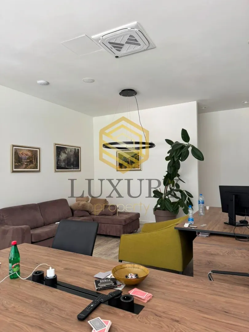 Rent, office space, 140m², Master Kvart, Podgorica