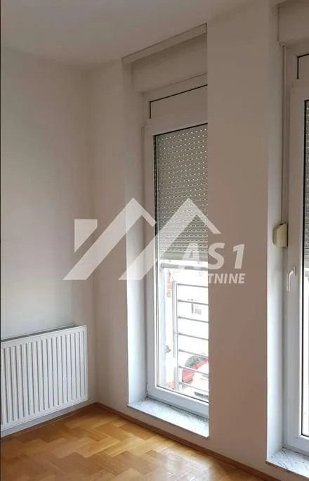 Izdavanje, trosoban stan, 87m², Bulevar Evrope, Novi Sad Sve Podlokacije