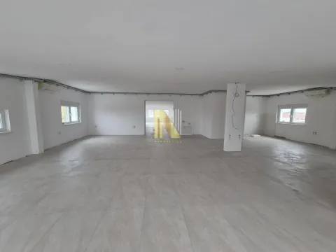 Rent, office space, 650m², Stari Majur, Petrovaradin - image 4