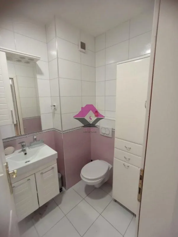 Izdavanje, trosoban stan, 70m², Bulevar Oslobodjenja, Novi Sad Sve Podlokacije