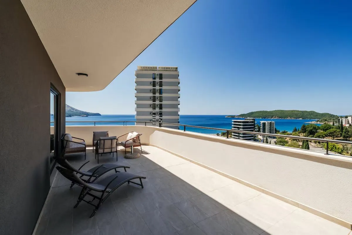 Prodaja, dvosoban stan, 117m², Bečići, Budva