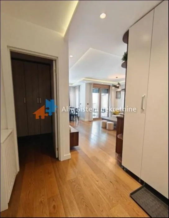 Izdavanje, stan, 56m², Južni Bulevar, Vračar Sve Podlokacije