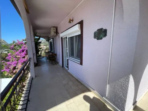 Sale, house, 205m², Sutomore, Bar