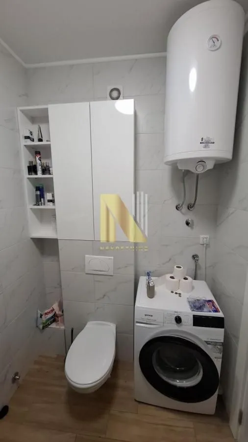 Izdavanje, trosoban stan, 70m², Novi Sad, Srbija