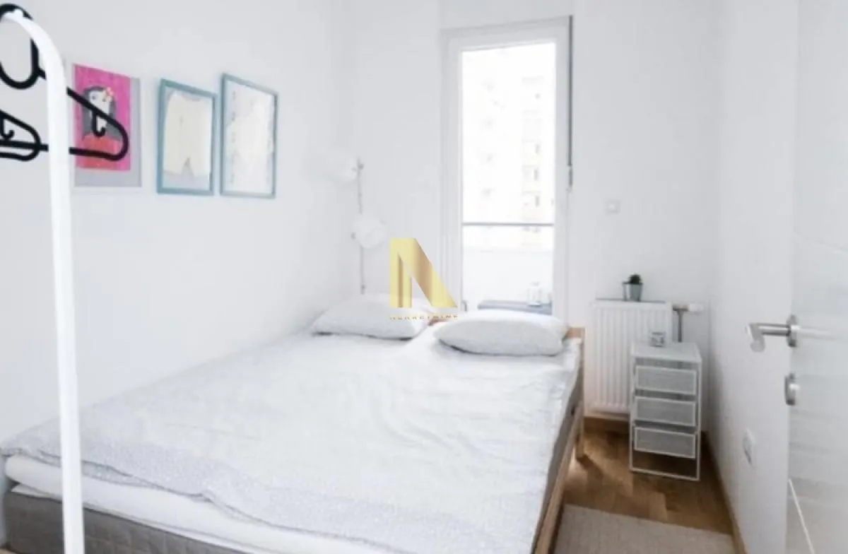 Izdavanje, jednosoban stan, 33m², Socijalno, Novi Sad Sve Podlokacije