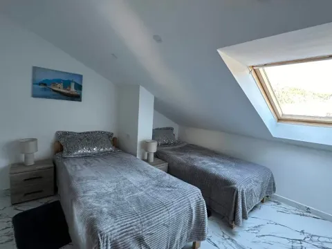 Prodaja, četvorosoban stan, 87m², Budva, Crna Gora - image 2