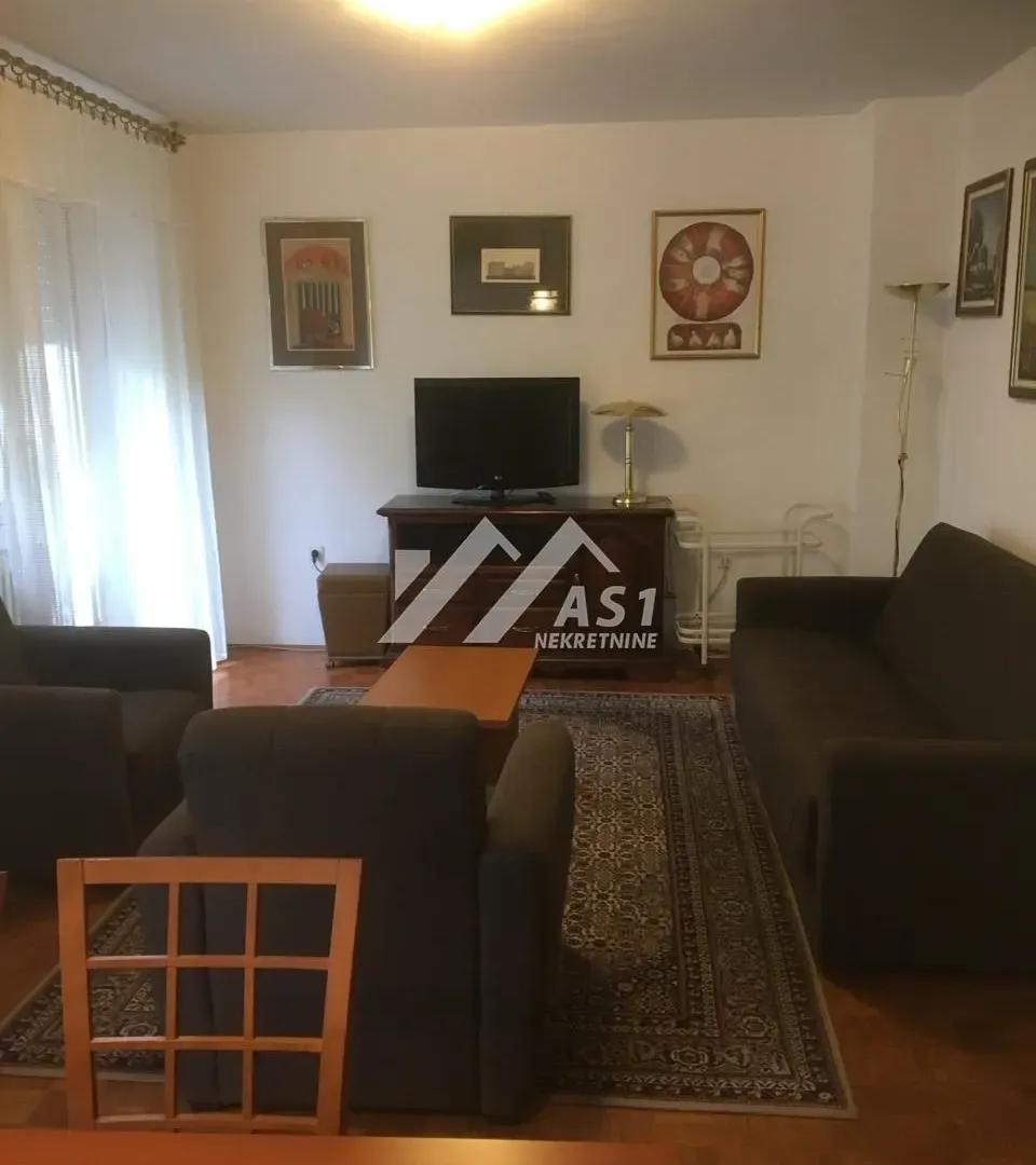Izdavanje, trosoban stan, 83m², Liman 2, Novi Sad Sve Podlokacije