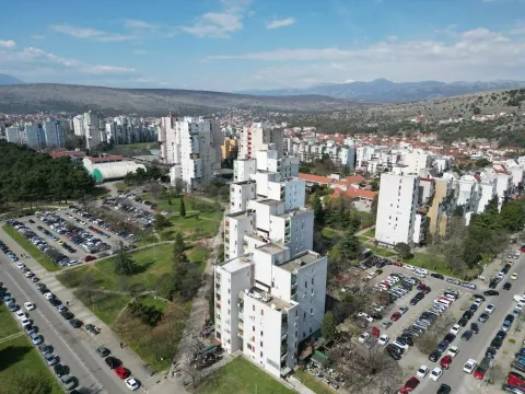 Sale, office space, 36m², Blok 5, Podgorica - image 2