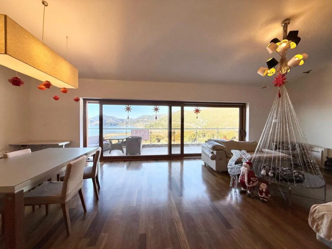 Prodaja, trosoban stan, 191m², Kamenovo, Budva