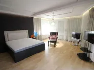 Izdavanje, četvorosoban stan, 150m², Savski Venac, Beograd - image 5