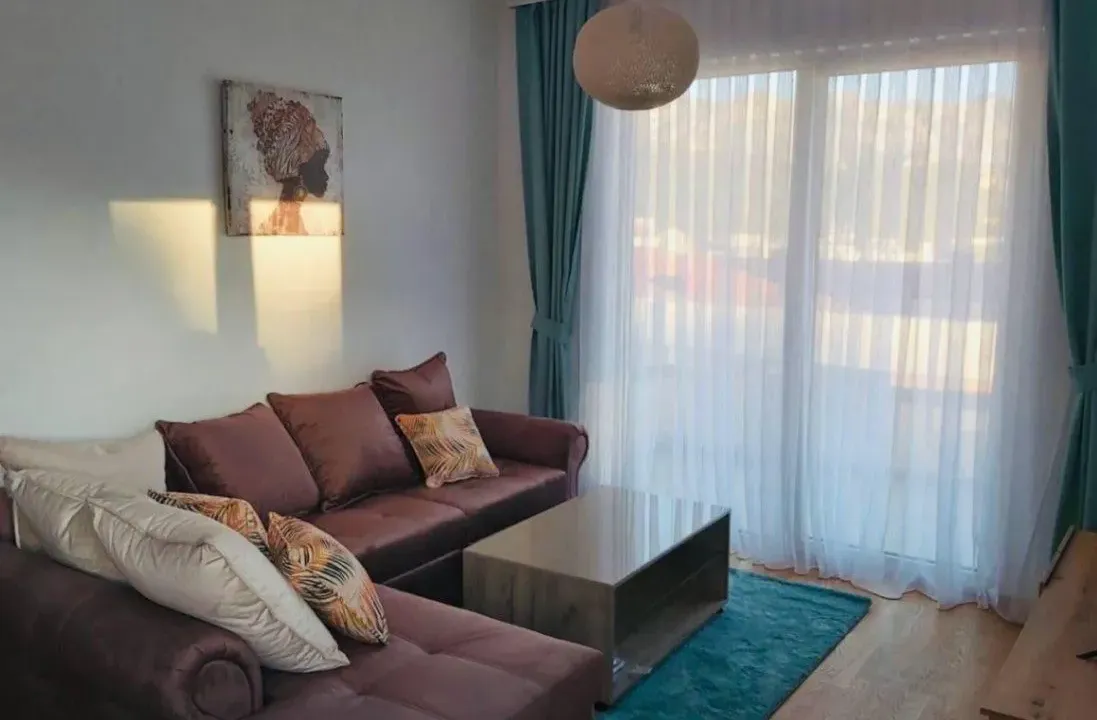 Rent, two bedroom apartment, 59m², Bečići, Budva
