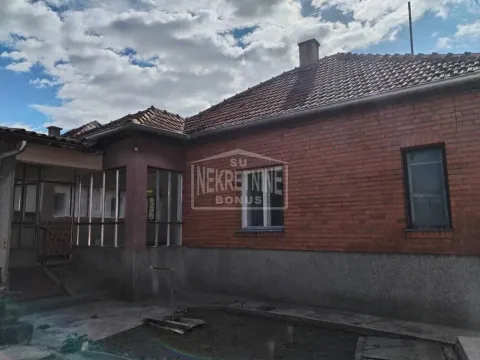Sale, house, 208m², Gat, Subotica