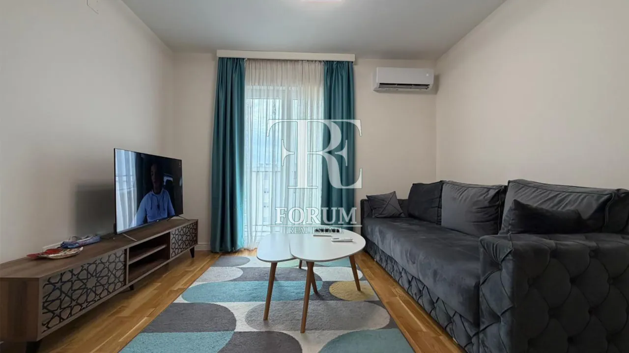 Izdavanje, jednosoban stan, 45m², Pobrežje, Podgorica