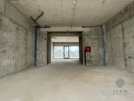 Izdavanje, poslovni prostor, 100m², City Kej, Podgorica - image 1