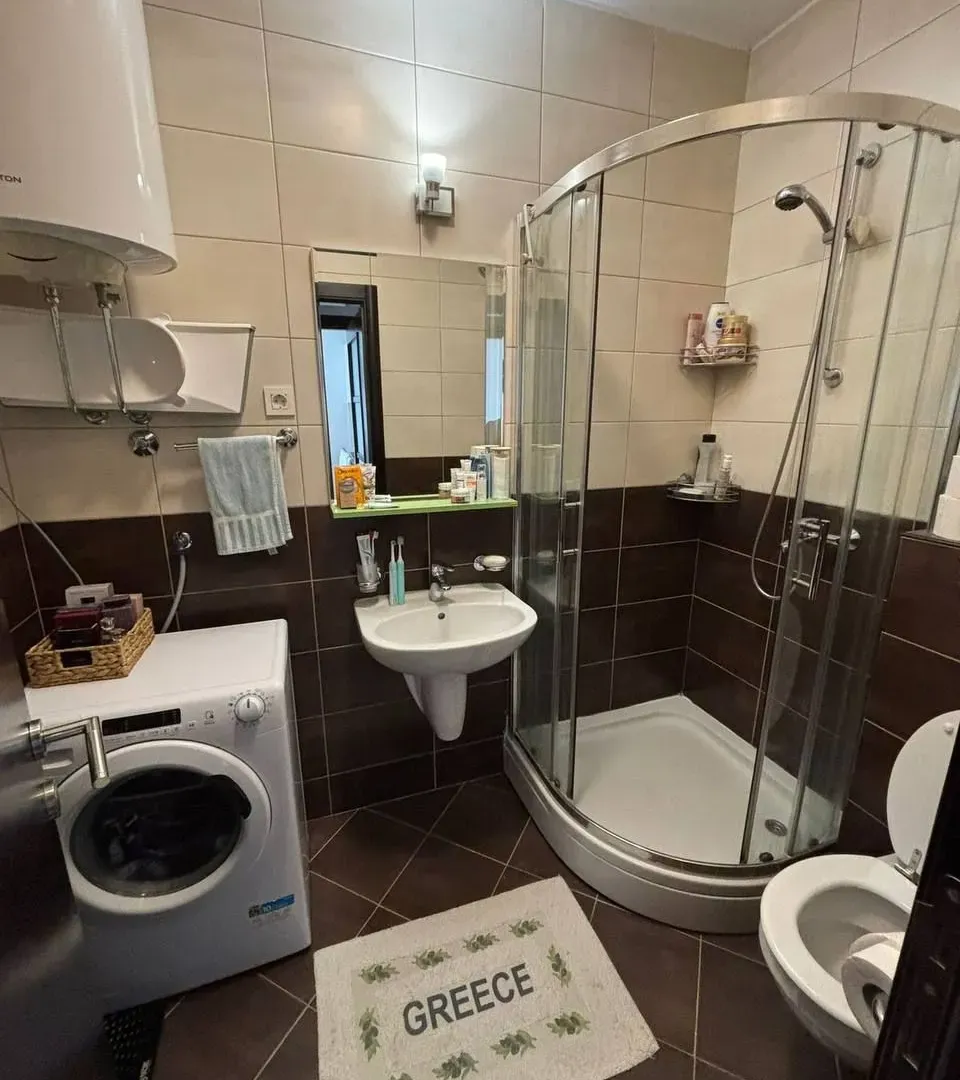 Prodaja, jednosoban stan, 40m², Lazi, Budva