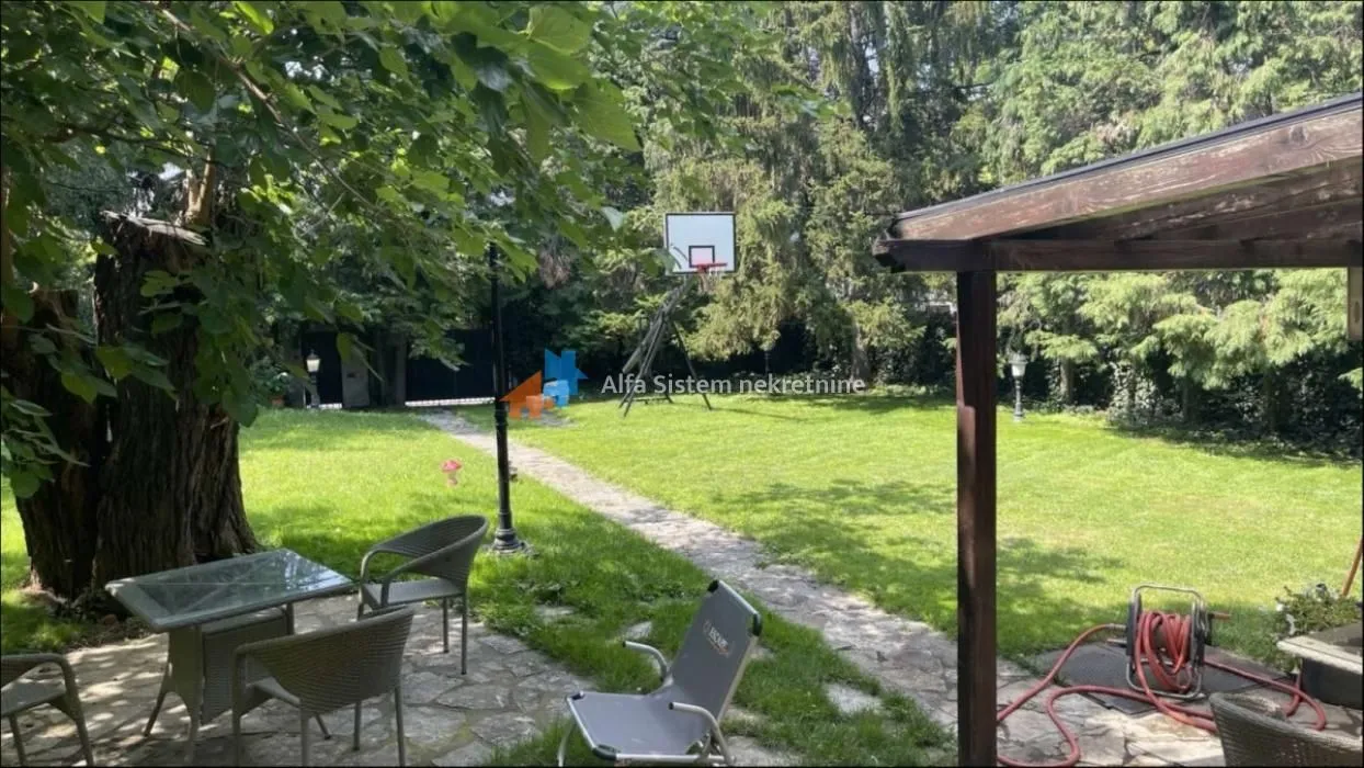 Izdavanje, kuća, 160m², Savski Venac, Beograd