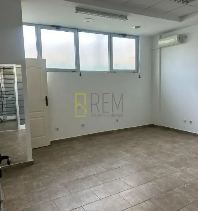 Prodaja, poslovni prostor, 24m², Pobrežje, Podgorica