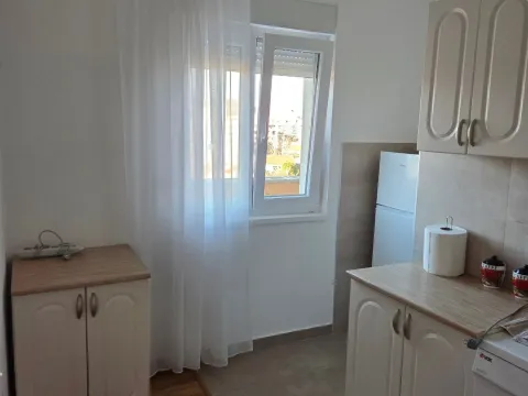 Izdavanje, jednosoban stan, 50m², Zagorič, Podgorica - image 3
