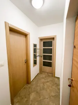 Prodaja, jednosoban stan, 42m², Stari Aerodrom, Podgorica - image 3