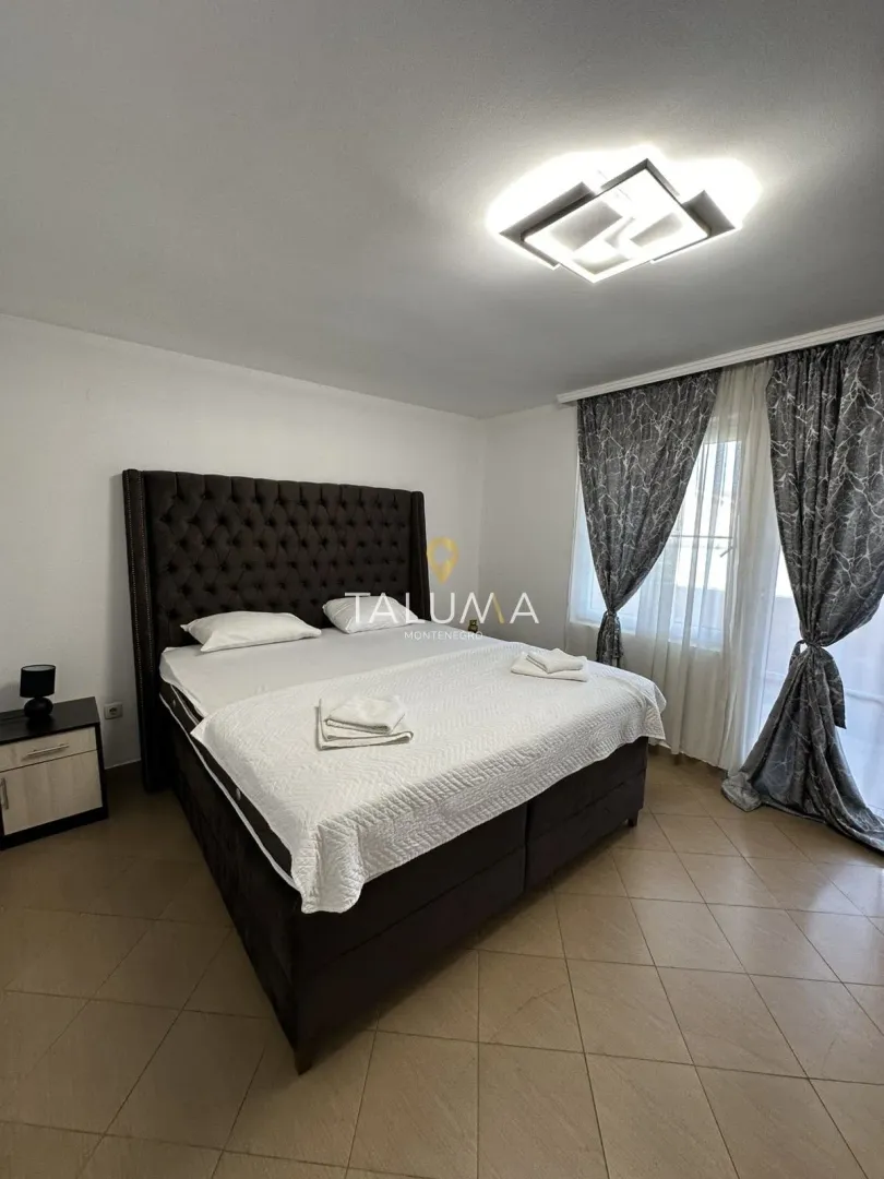 Izdavanje, stan, 200m², Gornja Gorica, Podgorica