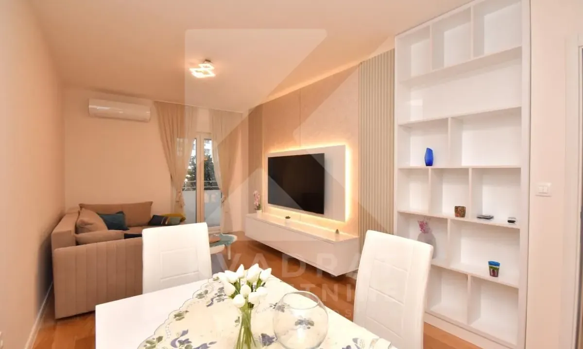 Rent, one bedroom apartment, 49m², Central Point, Podgorica