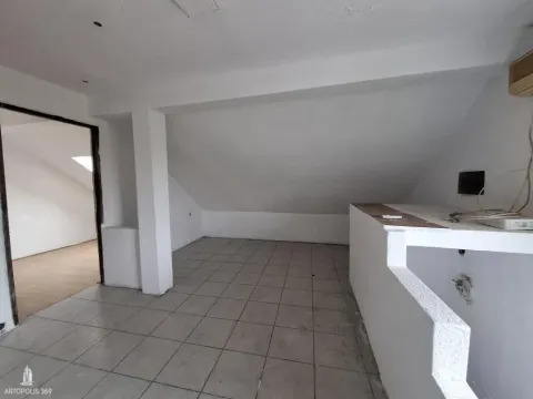 Sale, house, 254m², Karaburma, Palilula Sve Podlokacije - image 14