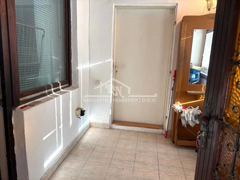 Prodaja, trosoban stan, 88m², Petlovo Brdo, Beograd