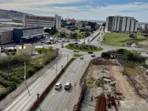 Sale, one bedroom apartment, 58m², Bar, Crna Gora - image 2