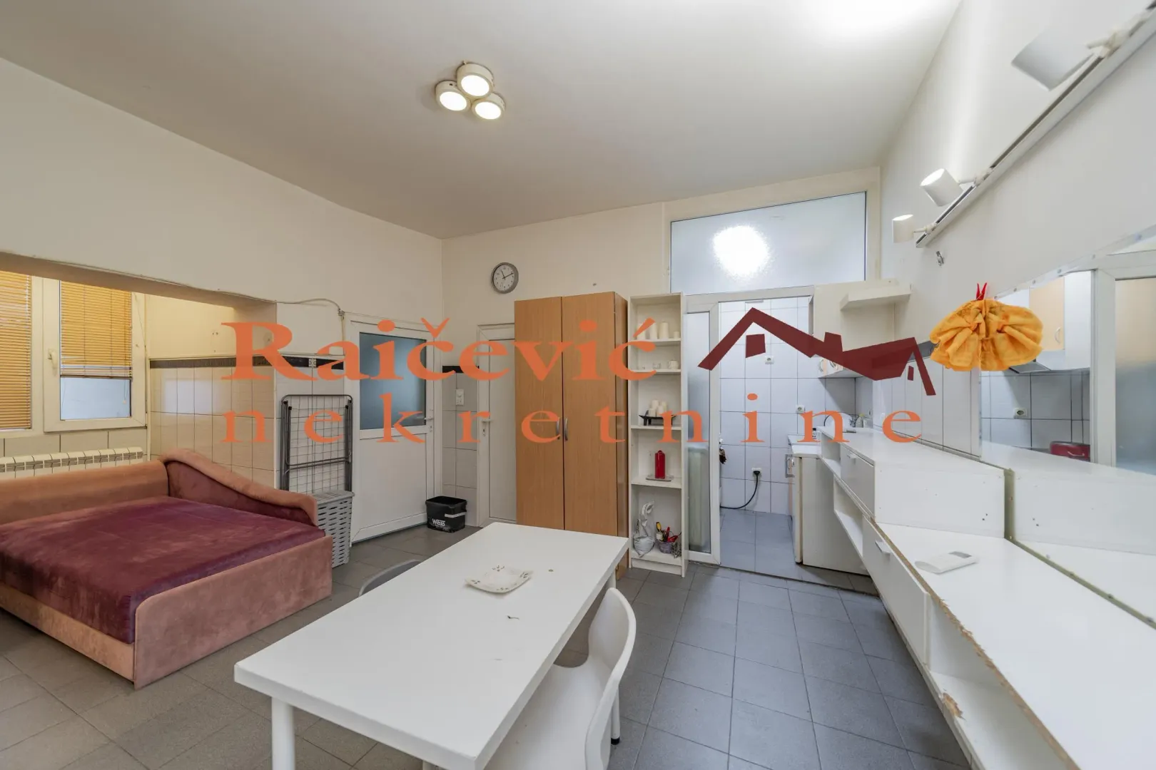 Prodaja, jednosoban stan, 38m², Zvezdara Sve Podlokacije, Beograd