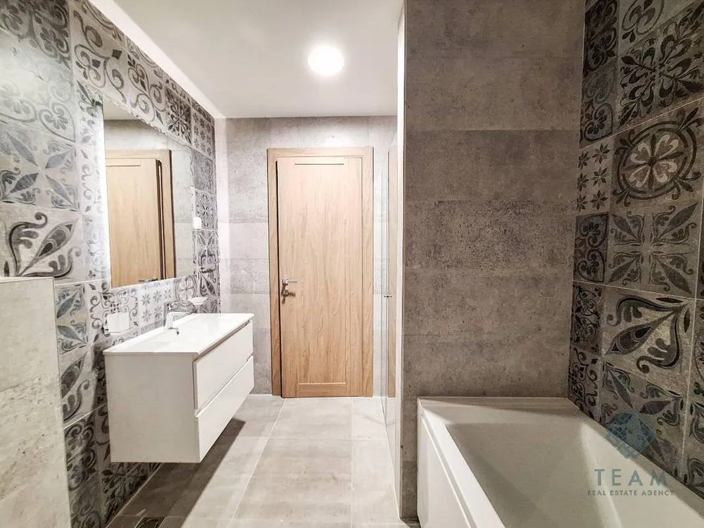 Rent, four bedroom apartment, 136m², Master Kvart, Podgorica
