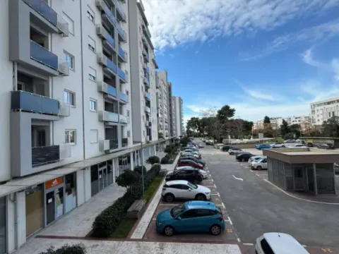 Sale, two bedroom apartment, 72m², Bar, Crna Gora - image 2