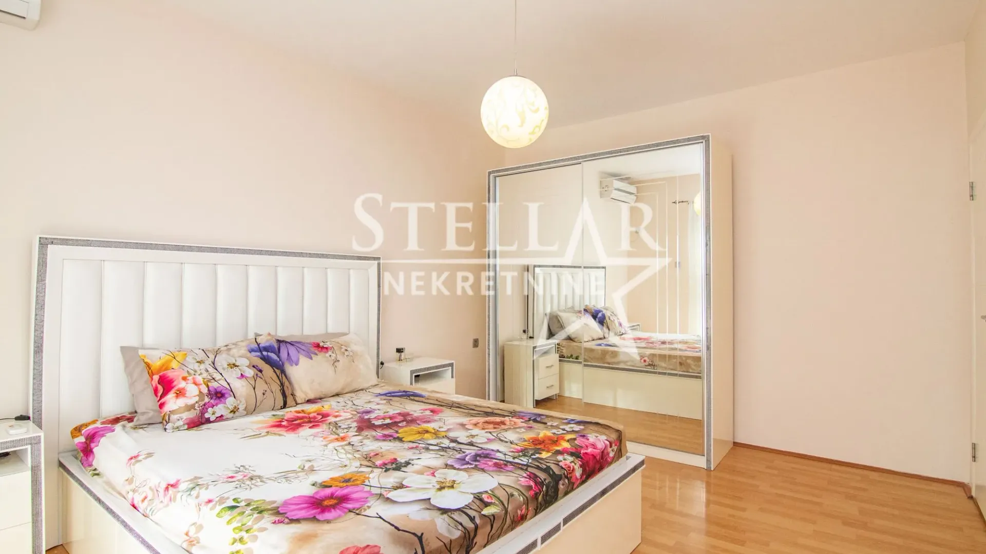 Izdavanje, trosoban stan, 130m², Gornja Gorica, Podgorica