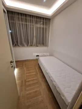 Rent, four bedroom apartment, 148m², Savski Venac, Beograd - image 6