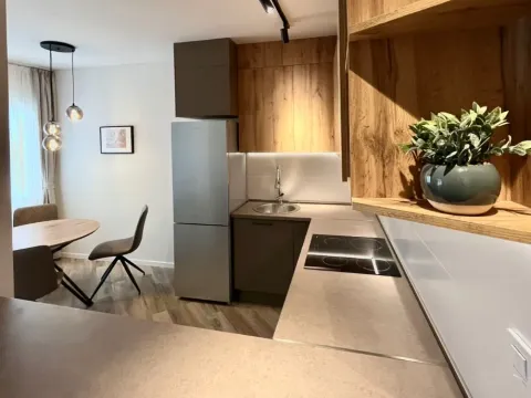 Rent, two bedroom apartment, 60m², Mažina, Tivat - image 7