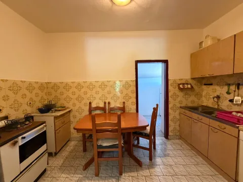 Sale, house, 112m², Beri, Podgorica - image 3