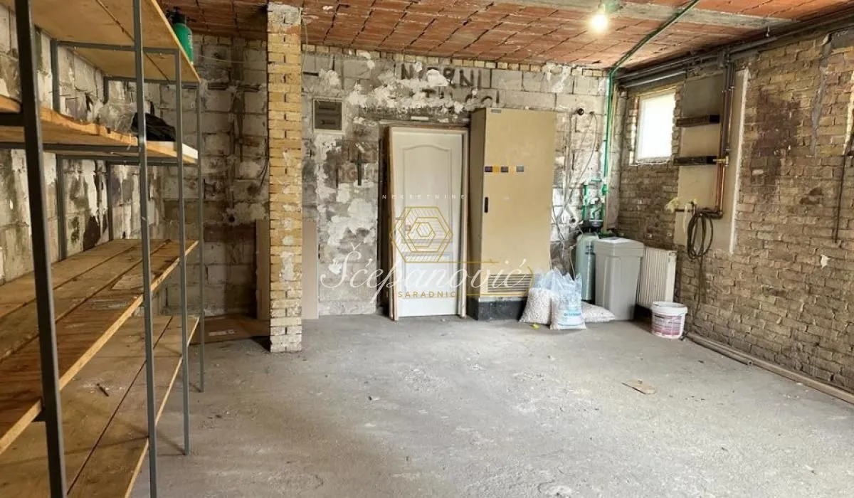 Prodaja, stan, 193m², Centar, Novi Sad