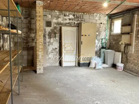 Prodaja, stan, 193m², Centar, Novi Sad - image 7